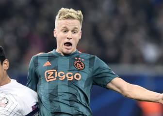 Van de Beek turns down Mourinho for Real Madrid