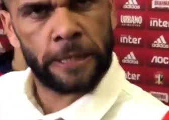El extraño tic de Dani Alves durante una entrevista