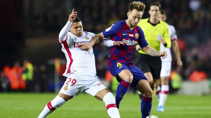 Cucho Hernández y Rakitic