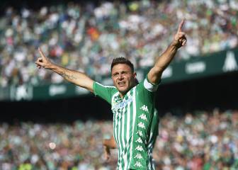 ¡Con 38 años!: el gol que cerró el triplete de Joaquín en Betis