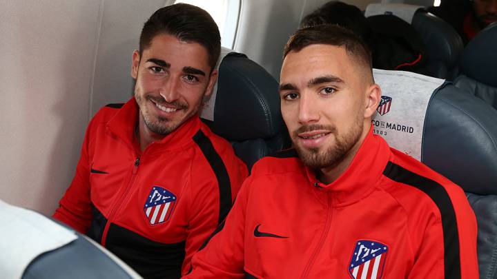 Darío Poveda, junto a Toni Moya durante un viaje con el primer equipo del Atlético.