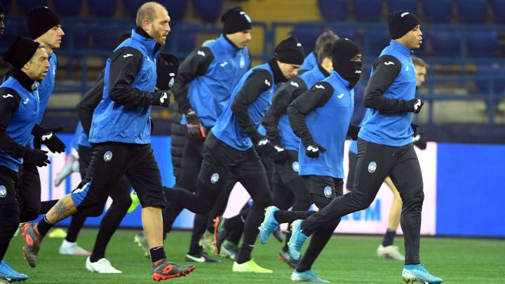 Los jugadores del Atalanta, durante su último entrenamiento.