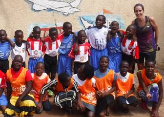 Las futbolistas de la Liga Iberdrola se vuelcan en la subasta solidaria por Kajjansi