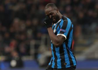 Luke Shaw se mofa de Lukaku tras su eliminación en Champions
