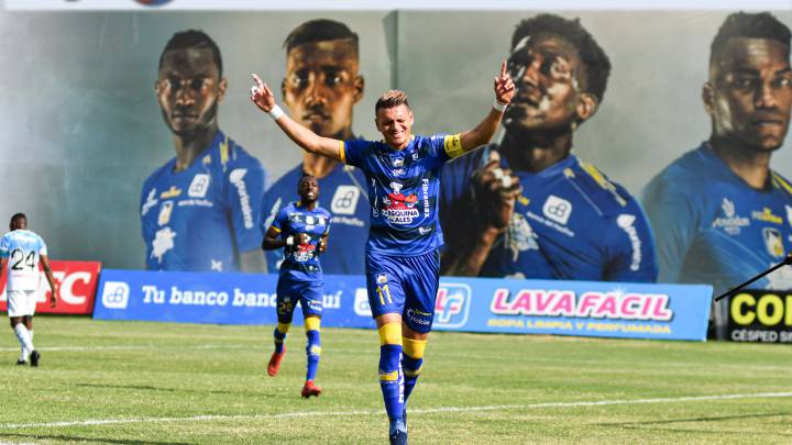 Carlos Garcés marca la diferencia en Delfín