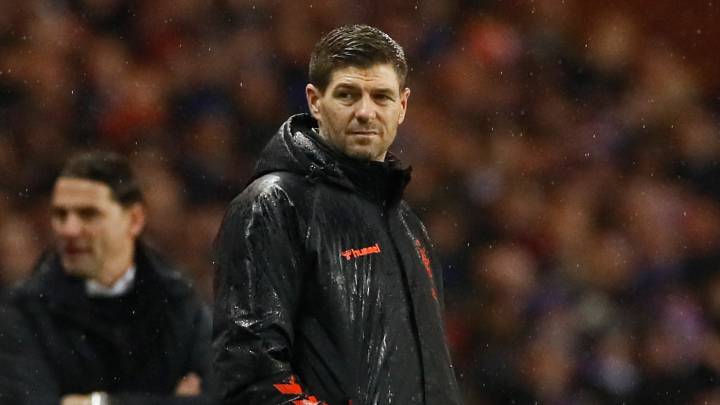 Gerrard renueva como técnico del Rangers hasta 2024