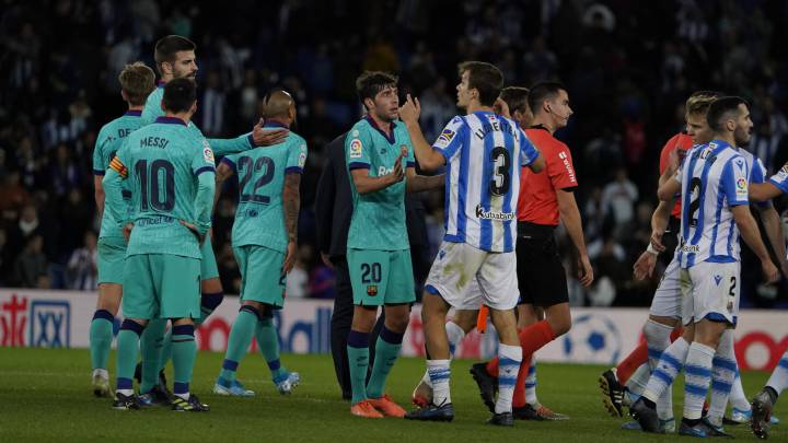 Barcelona's slip against La Real stokes up El Clásico