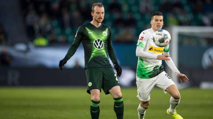 El Gladbach le cede el liderato al Leipzig en Wolfsburgo