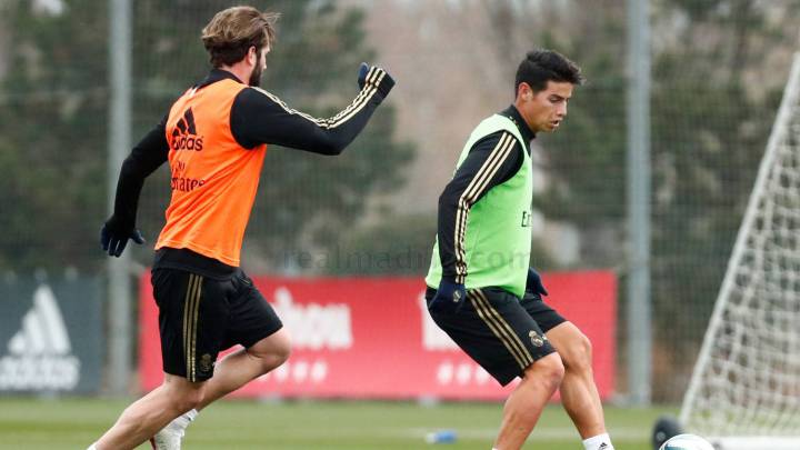 James returns to full training