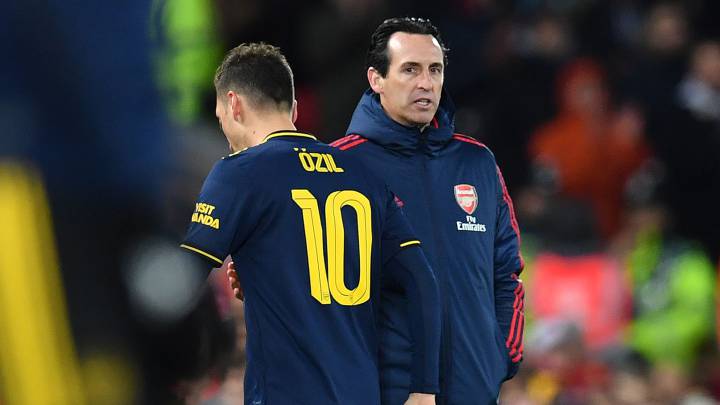 Emery, sobre Özil: "Si quieres presionar, no tiene cualidades"