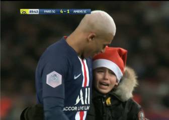 El increíble gesto de Mbappé con un niño que saltó a la cancha