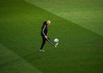 Zidane's four-trophy challenge