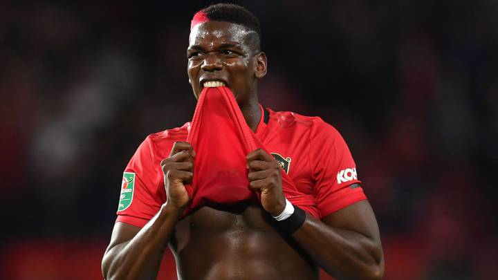 El centrocampista francés del Manchester United, Paul Pogba, durante un partido.