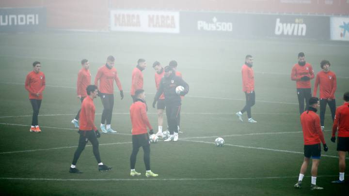 Simeone, en el entrenamiento en el Cerro del Espino.