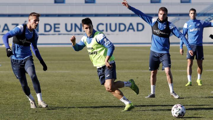 Bustinza y Recio vuelven en una sesión con casi 1.500 aficionados