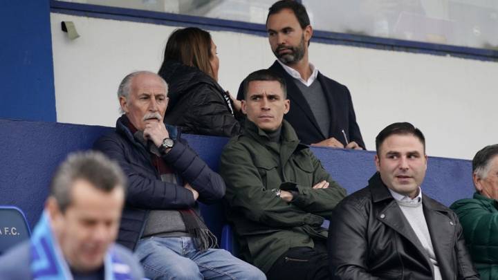 Un golazo de Añón rescata un punto para el Marbella con Callejon en el palco