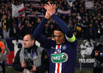 Cavani changes his mind about not leaving PSG in January