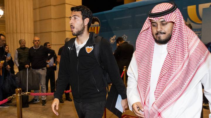 Llegada del Valencia a su hotel en Yeda