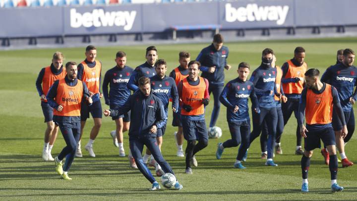 Radoja, Rochina y Postigo descansan en Copa
