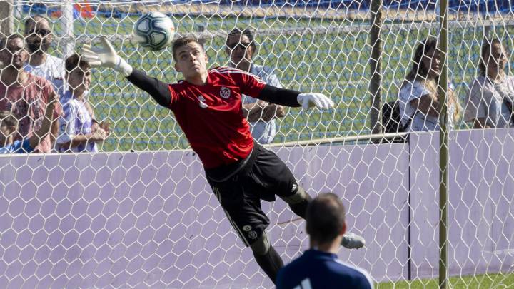Lunin, cerca de irse al Oviedo