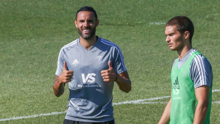 El Elche sigue mirando al Cádiz: Sergio Sánchez es un objetivo