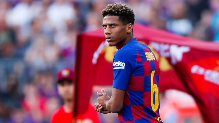 Todibo jugará cedido en el Schalke 04.