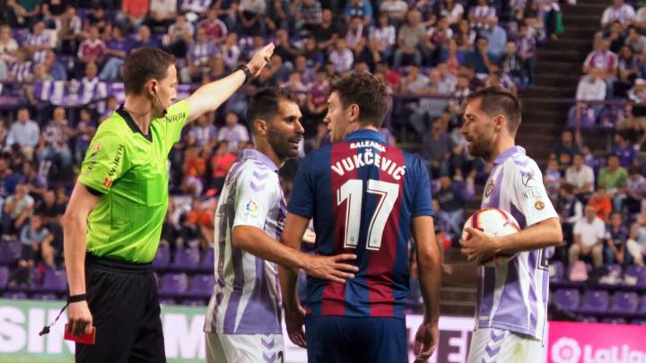 Nikola Vukcevic recibe una amarilla cada 121 minutos