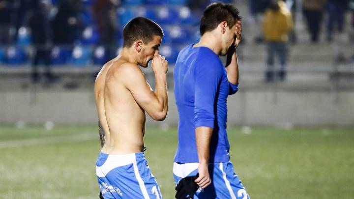 Los jugadores del Getafe se lamentan por la edición ante el Badalona.