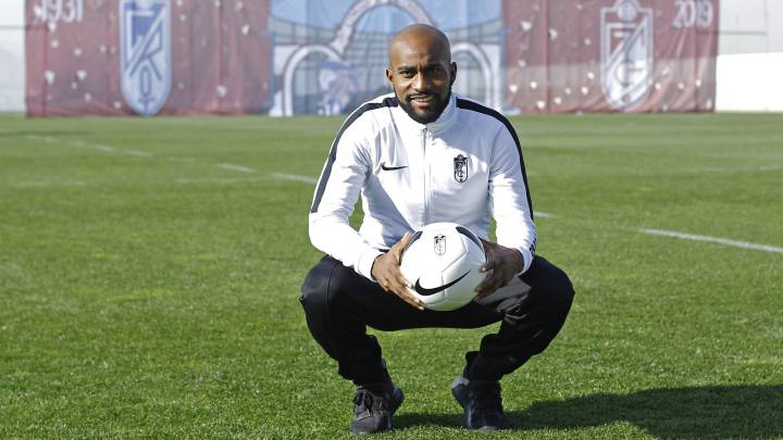 Dimitri Foulquier llegó a los cien partidos con el Granada.