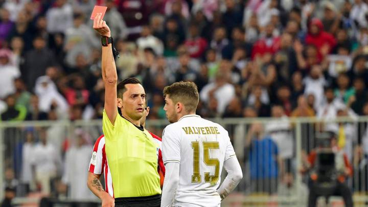 Sánchez Martínez expulsó a Valverde en la final de la Supercopa.