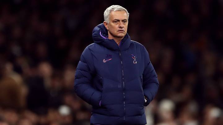 El entrenador portugués del Tottenham, José Mourinho, durante un partido.