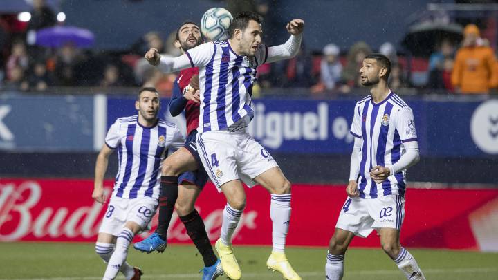 El 1x1 del Pucela en Pamplona: Los tres centrales pueden con Chimy
