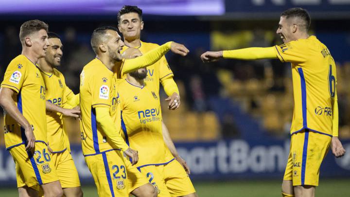 15/01/20 PARTIDO DE SEGUNDA DIVISION ALCORCON - NUMANCIA SEGUNDO GOL STOICHKOV PENALTI 2-1 ALEGRIA