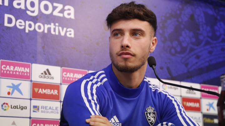 Puado: "En el Zaragoza estoy disfrutando del fútbol"