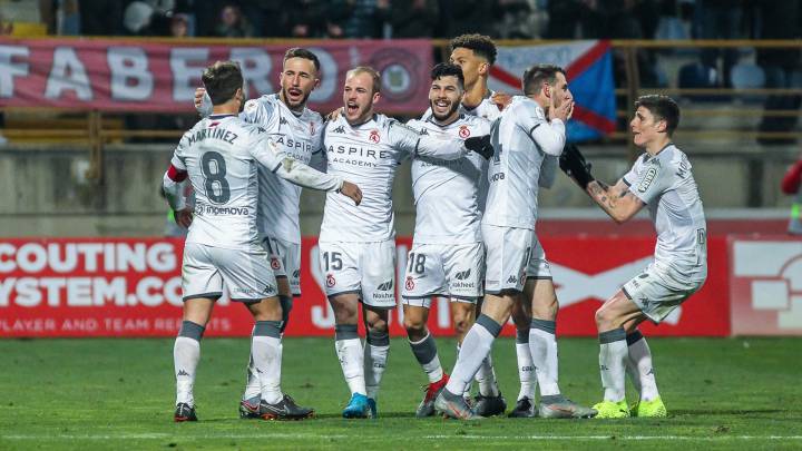 La Cultural Leonesa celebra uno de los goles ante el Atlético.