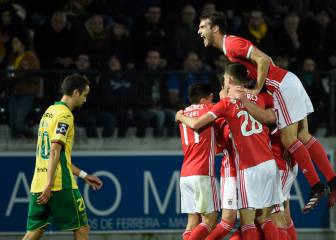 El Benfica vence al Paços de Ferreira y afianza el liderato