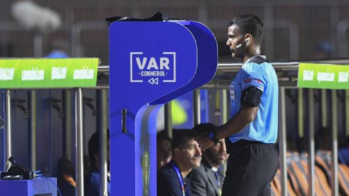 La Supercopa entre Delfín y Liga de Quito estrenará el VAR en Ecuador