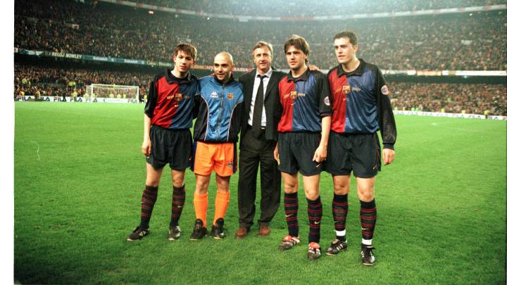 Celades (hoy entrenador del Valencia), De la Peña, Johan Cruyff, Roger García (ayudante en el Celta) y Óscar García (hoy entrenador del Celta).
