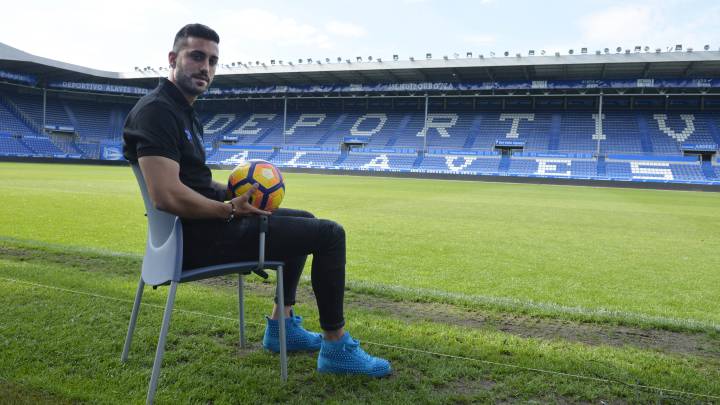 El Alavés cerró el mercado con cinco entradas y cinco salidas