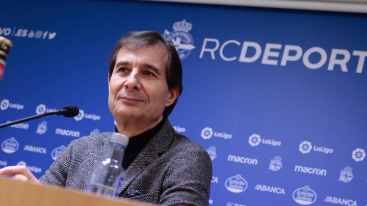 Richard Barral en la sala de prensa de Abegondo