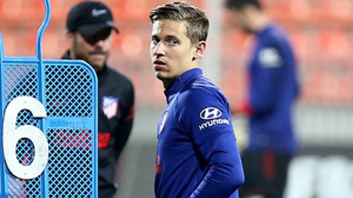 Llorente, en la sesión del Atlético esta tarde. Simeone sigue insistiendo con él ante el Granada.
