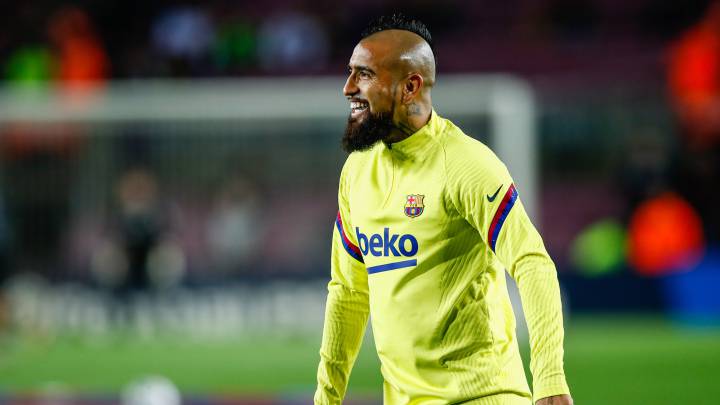 Arturo Vidal, con molestias en la rodilla derecha