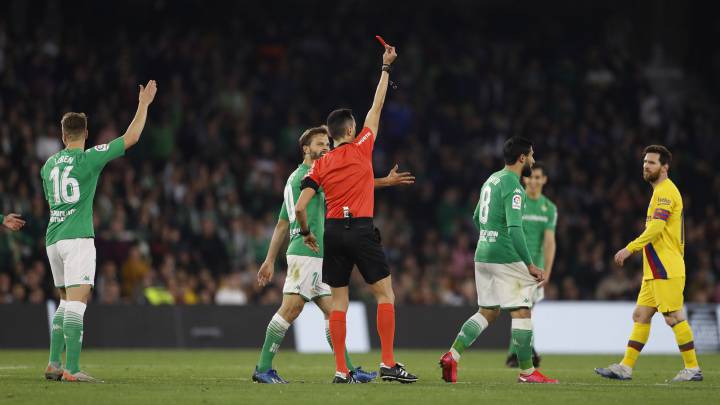 Un partido a Fekir y Lenglet y multa al Betis por incidentes del público