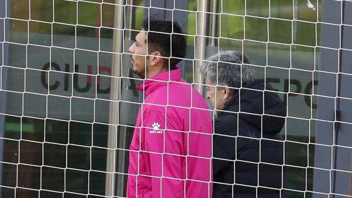 Ulloa se retiró de la sesión