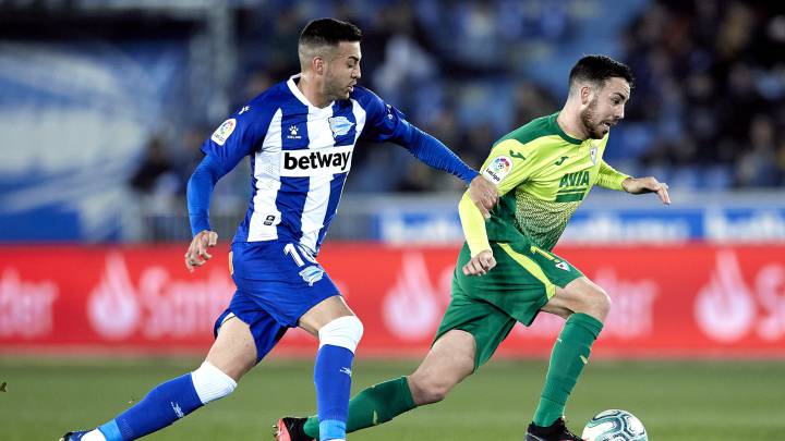 Victor Camarasa durante partido de La Liga .