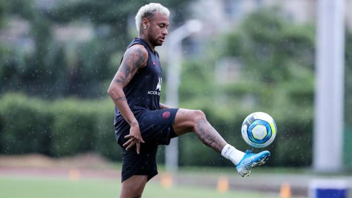 Neymar se entrena sin molestias con el PSG