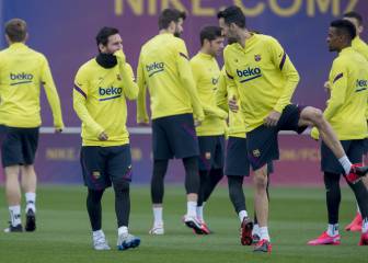 Barcelona squad train amid frustration and disbelief