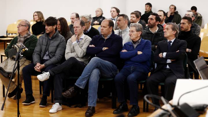 El juicio por el denominado caso Osasuna ha comenzado este lunes. La Sección Segunda de la Audiencia de Navarra enjuicia a seis exdirectivos de Osasuna, tres exjugadores del Betis y dos agentes inmobiliarios.