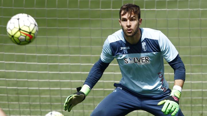 El Sevilla juega ante el Cluj, donde militó hasta hace unos días el portero Jesús Fernández, crecido en el Real Madrid y que debutó con Mourinho.