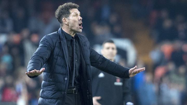 Simeone, sancionado por acumulación de tarjetas.